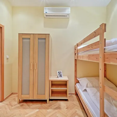 Apartment B.o.b.